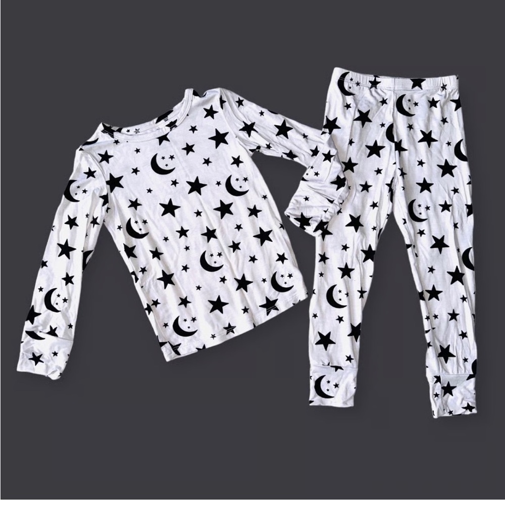 Little Pajama Company unisex boys girls, moon and stars 2 piece set size 6 NWT